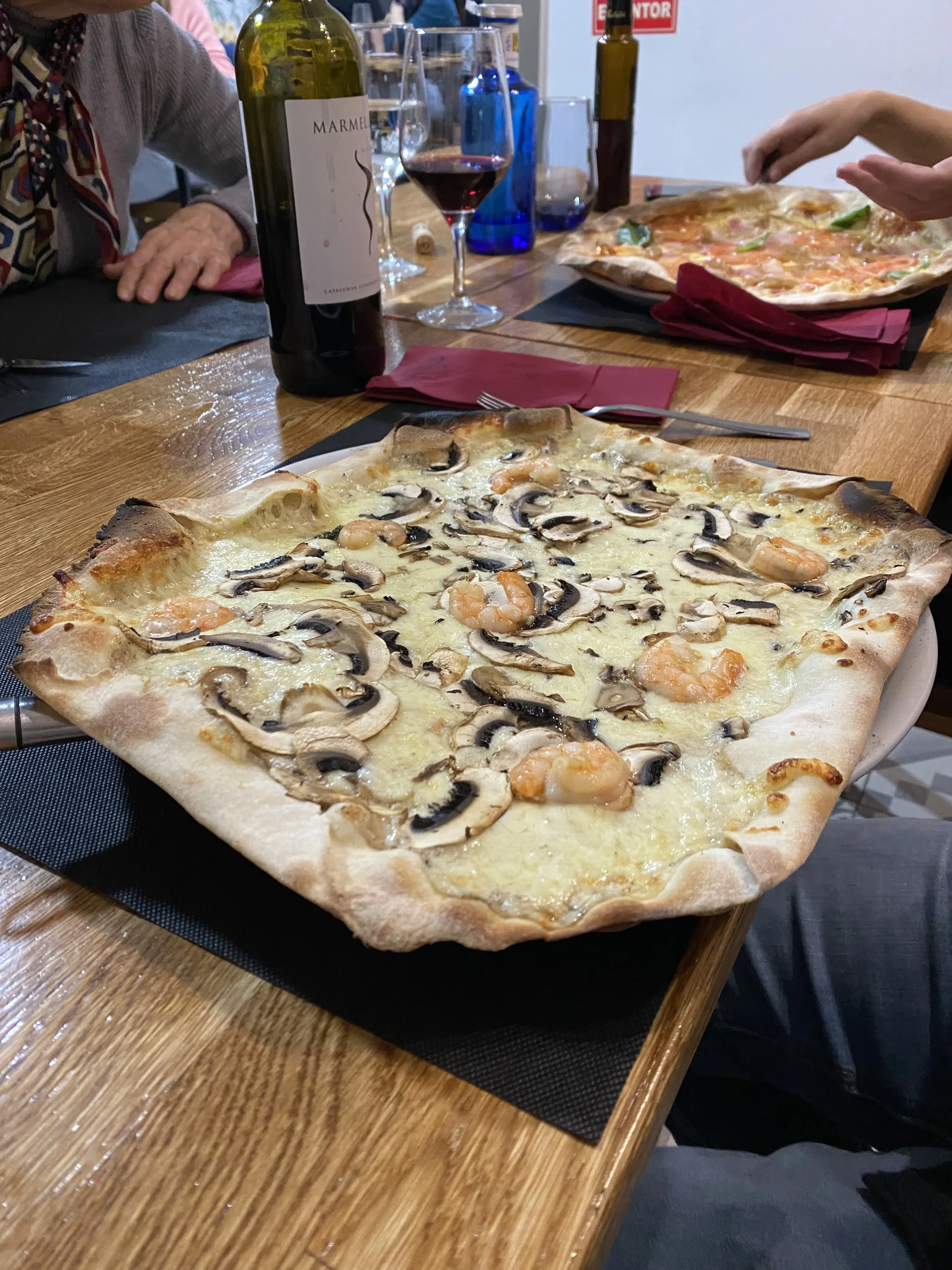 Pizza Mar y Montaña Pizza Mar y Montaña en el post de la Crítica Restaurante La Lleona