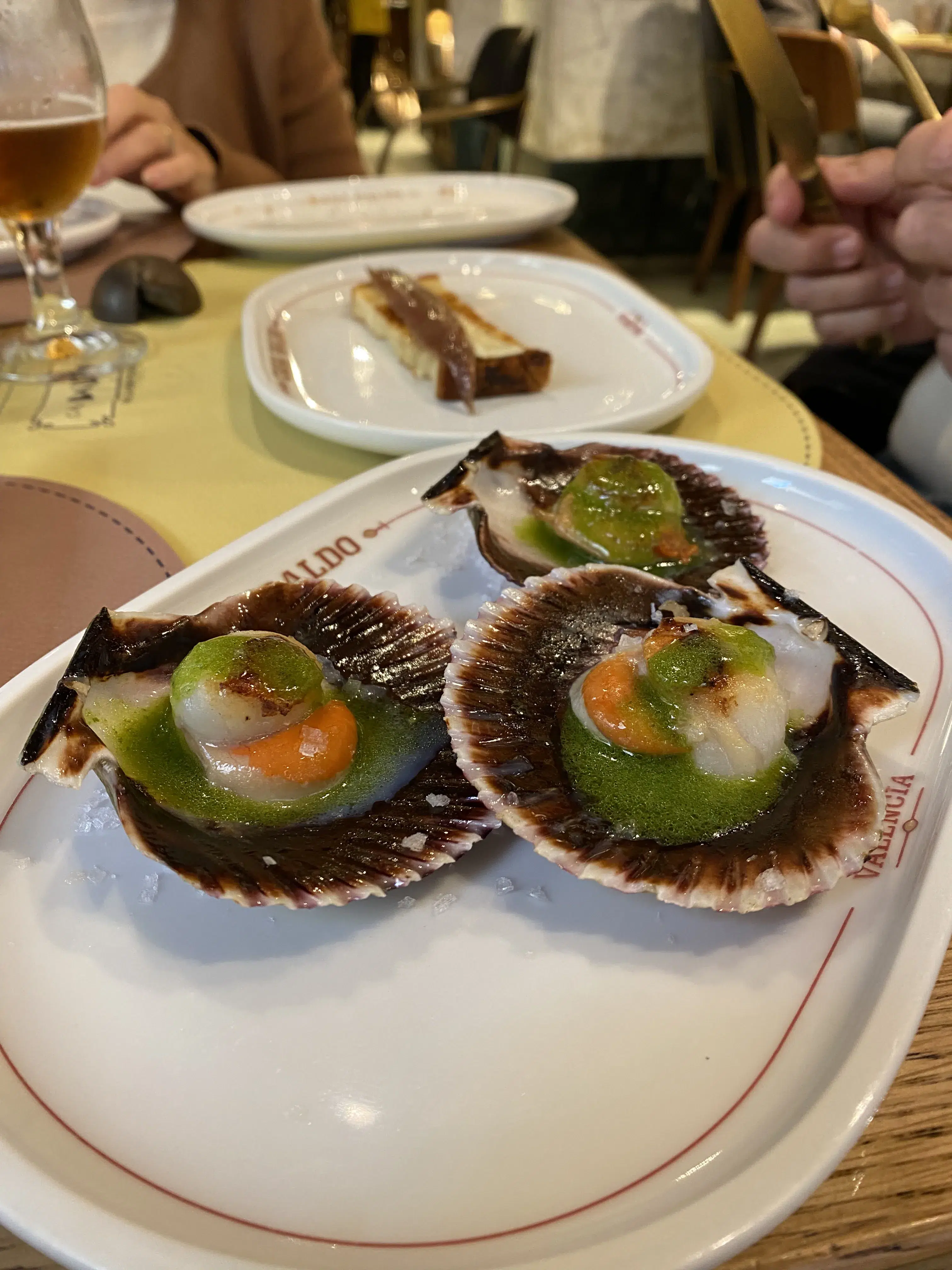 Zamburiña a la Plancha con Salsa Mery Zamburiña a la Plancha con Salsa Mery