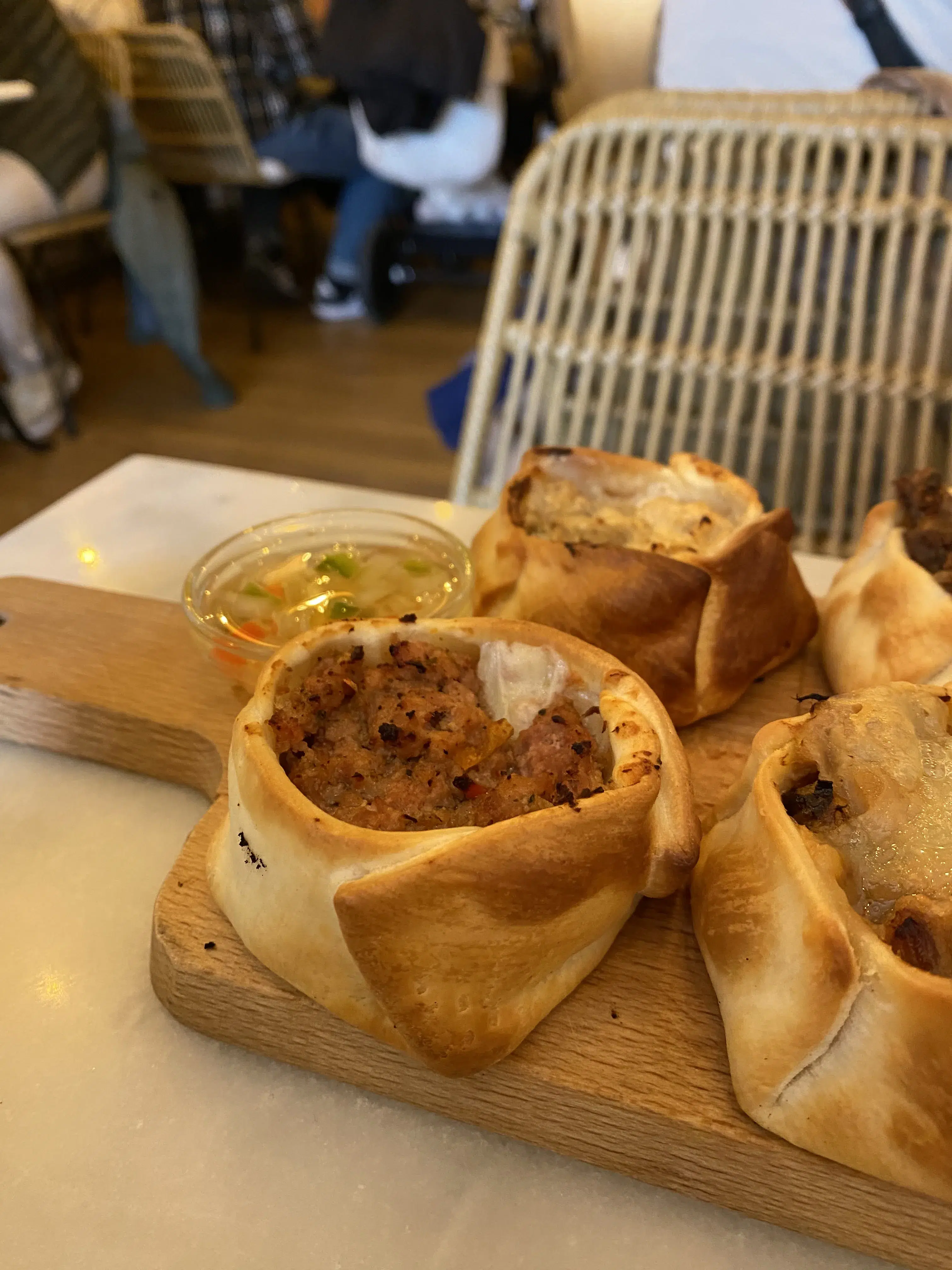 Empanada Chorizo Argentino Empanada Chorizo Argentino en el post de la Crítica Capilla Bistró