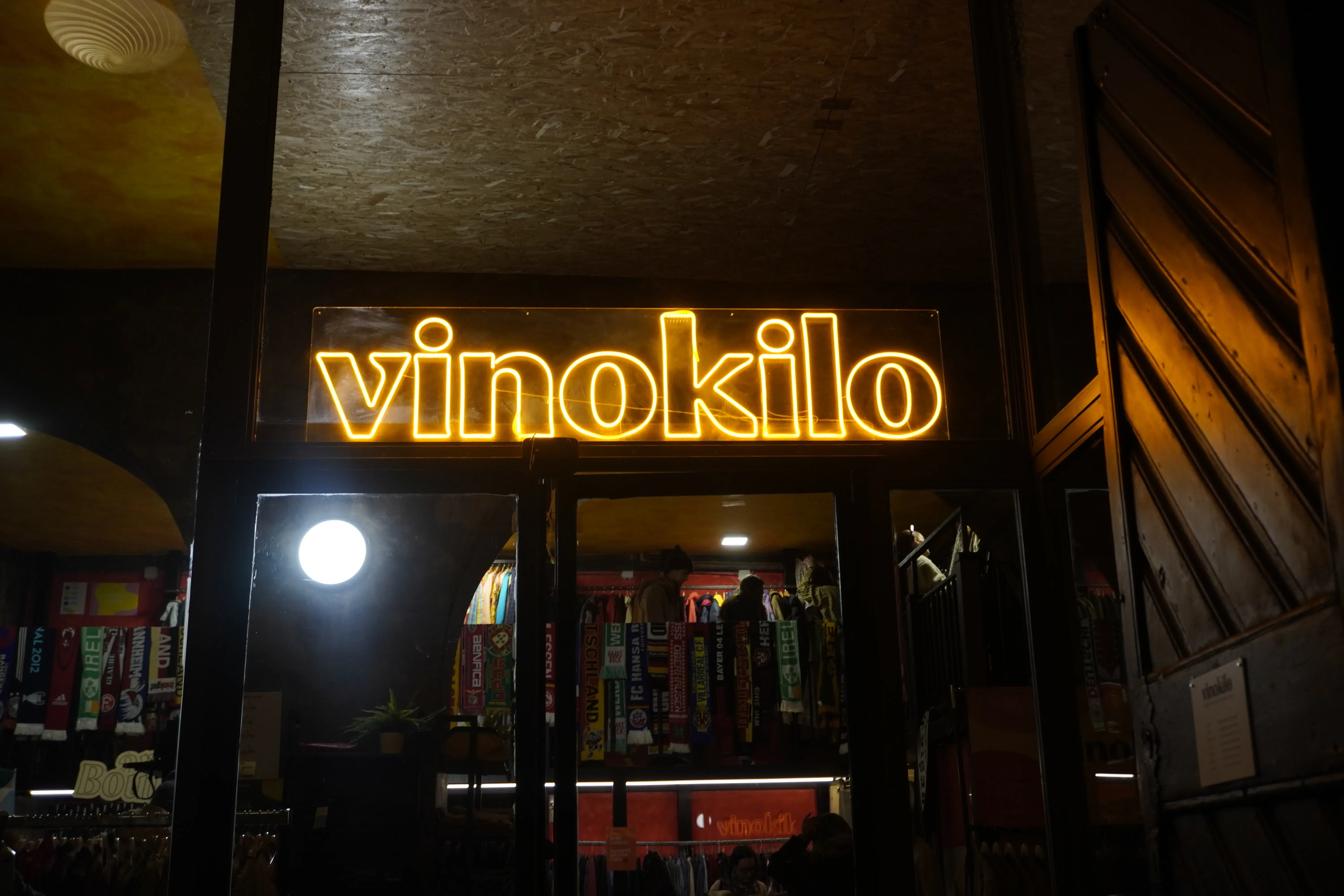 Vinokilo Store Trieste Vinokilo Store Trieste en el post de las 5 mejores tiendas de Streetwear y Vintage Trieste