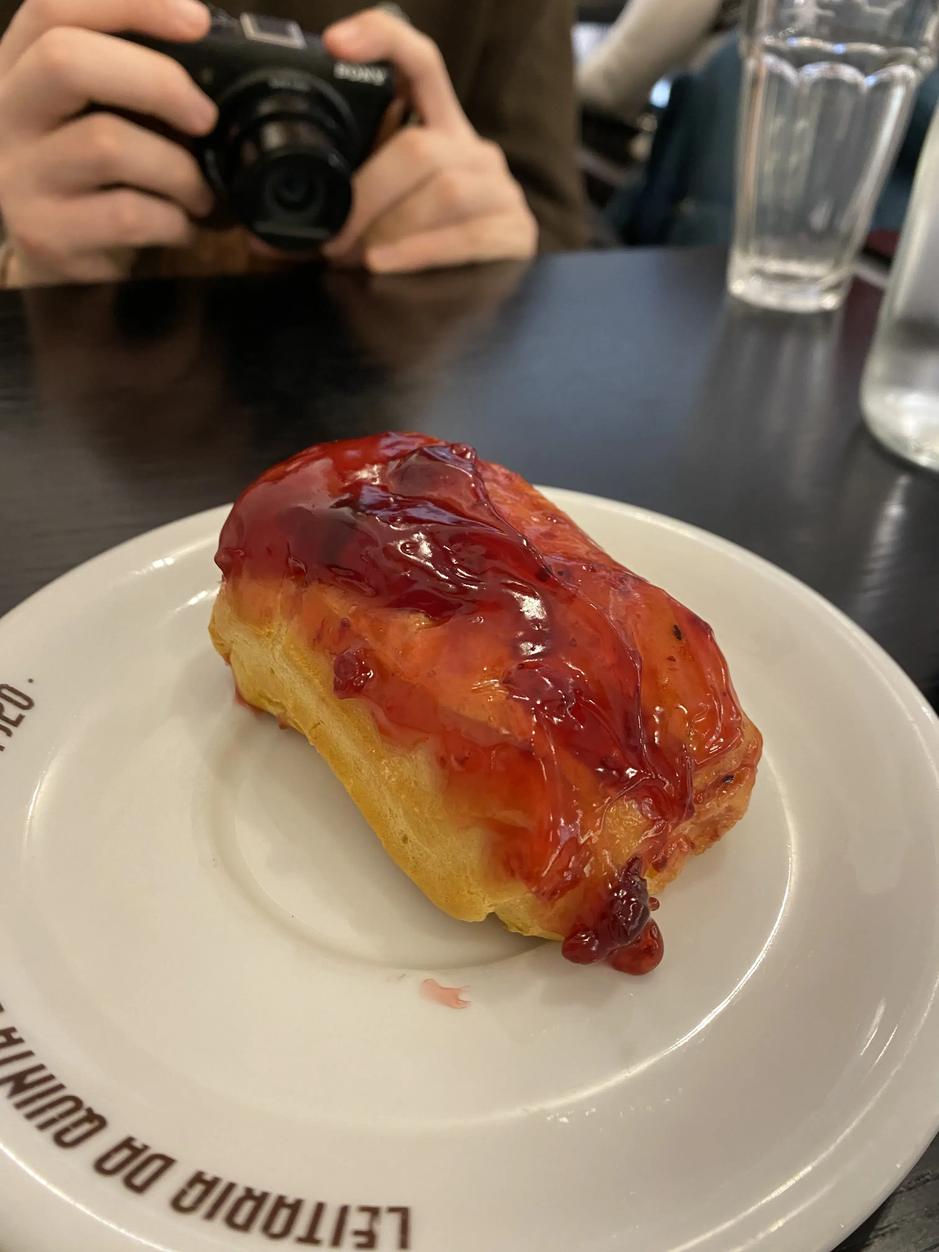 Eclair Frutos Vermelhos Eclair Frutos Vermelhos