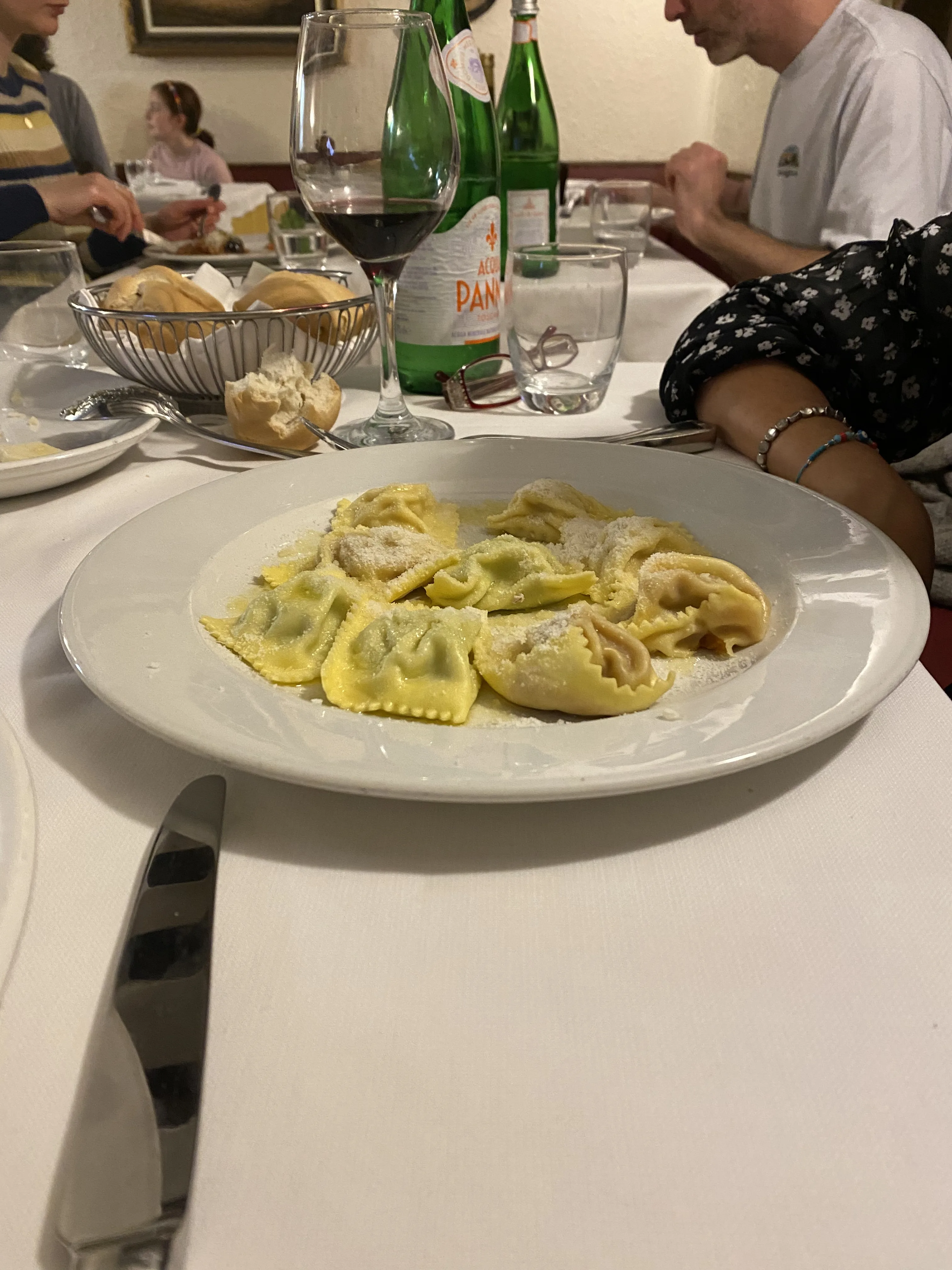 Degustazione di Tortelli en el post de la Crítica Trattoria Del Tribunale