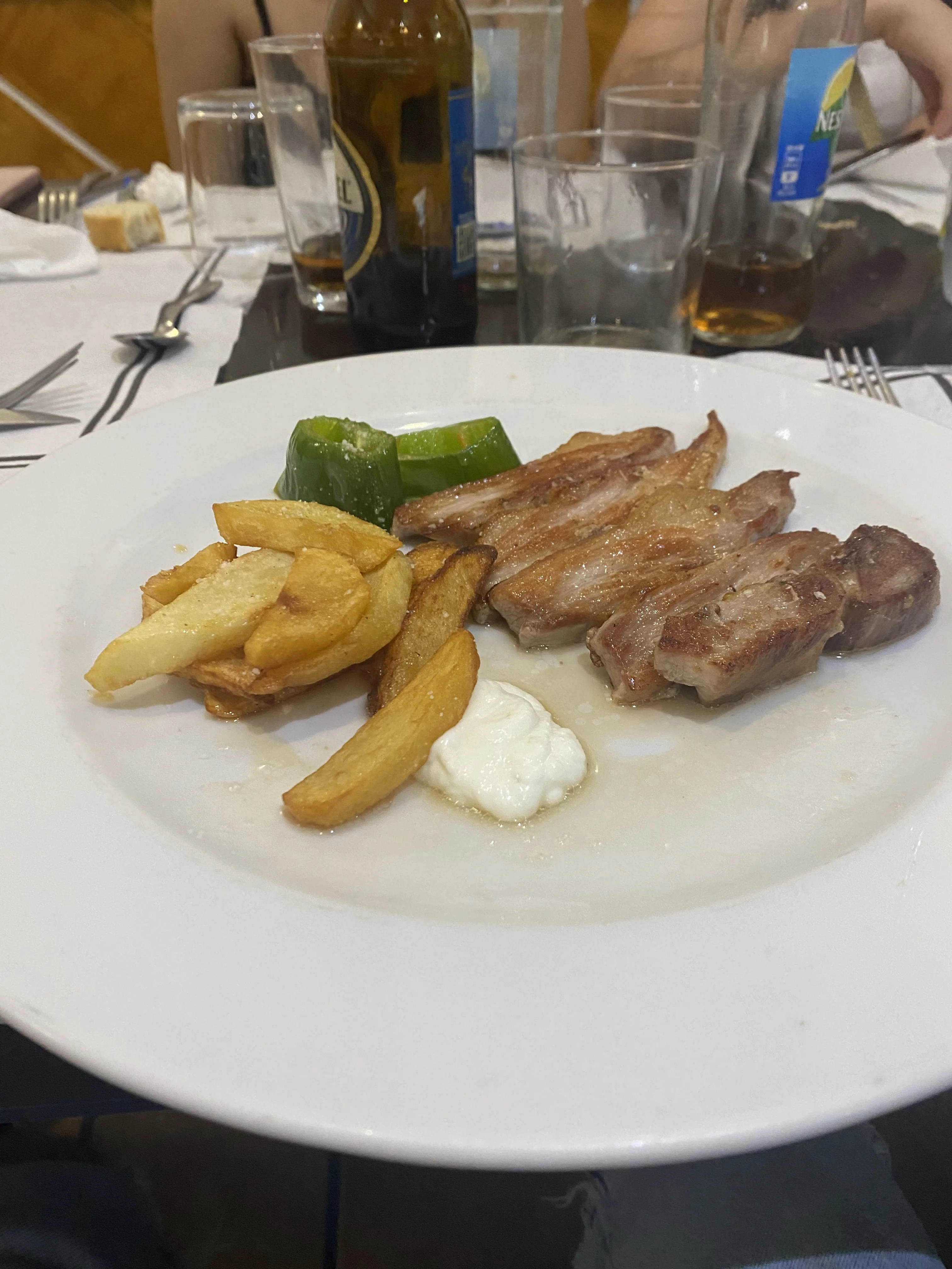 Secreto a la brasa con Patata y Pimiento Secreto a la brasa con Patata y Pimiento en el post de la Crítica Bon Gust De Llorens