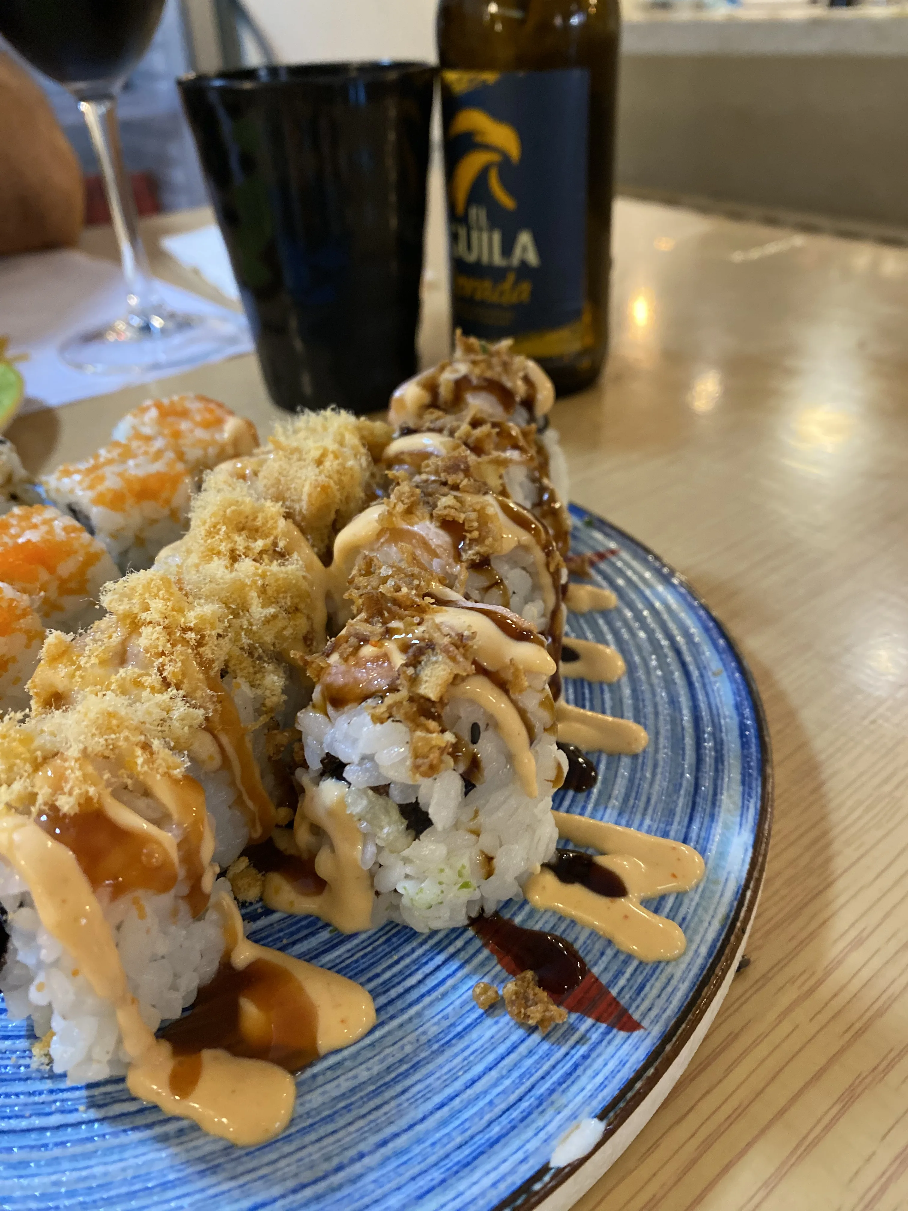 Uramaki Mayonesa con Atún Roll Uramaki Mayonesa con Atún Roll en el post de la Crítica Ashita Restaurante