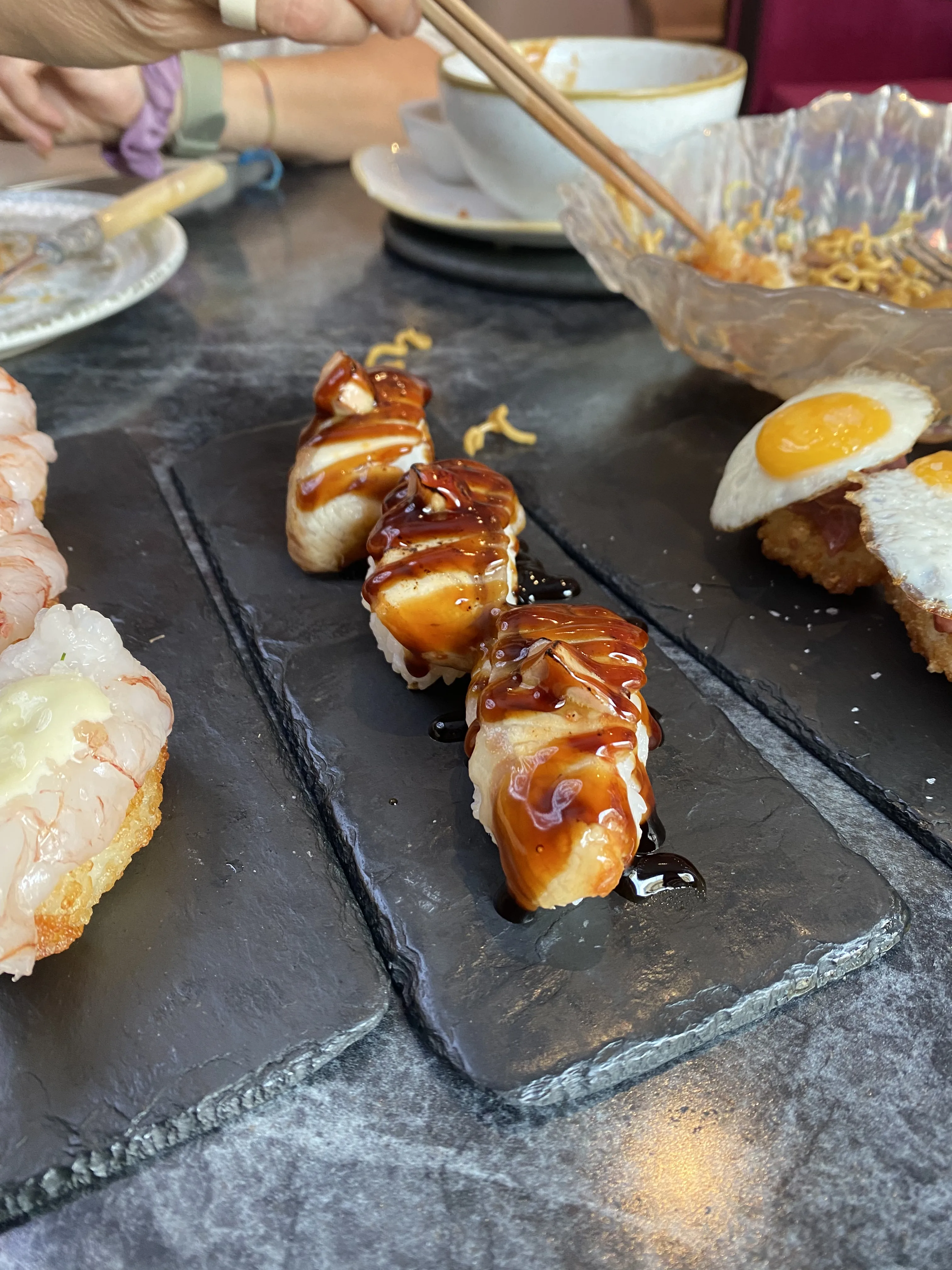 Nigiri de Anguila y Foie Nigiri de Anguila y Foie en el post de la Crítica Miss Sushi