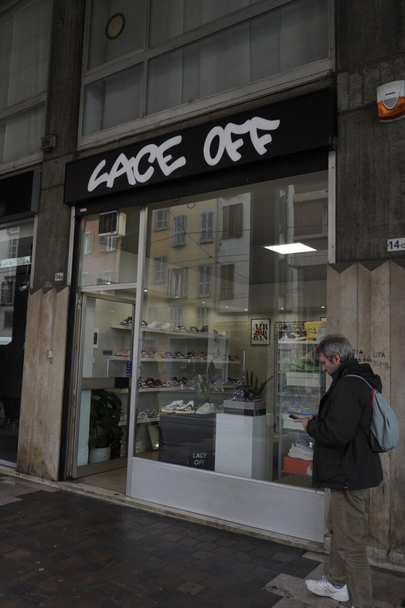 Lace Off Lace Off en el post de los 5 mejores tiendas de Streetwear y Vintage Parma
