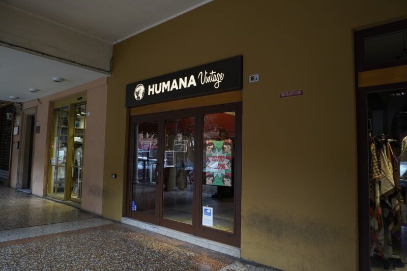 Humana Vintage Bologna Humana Vintage Bologna en el post de las 5 mejores tiendas de Streetwear y Vintage Bolonia