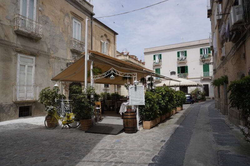 Largo Toraldo Grimaldi Largo Toraldo Grimaldi en el post de los 10 lugares qué ver en Tropea