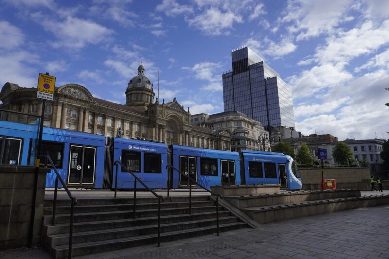 Tranvía Tranvía en el post de la Guía Transporte Público Birmingham 2025