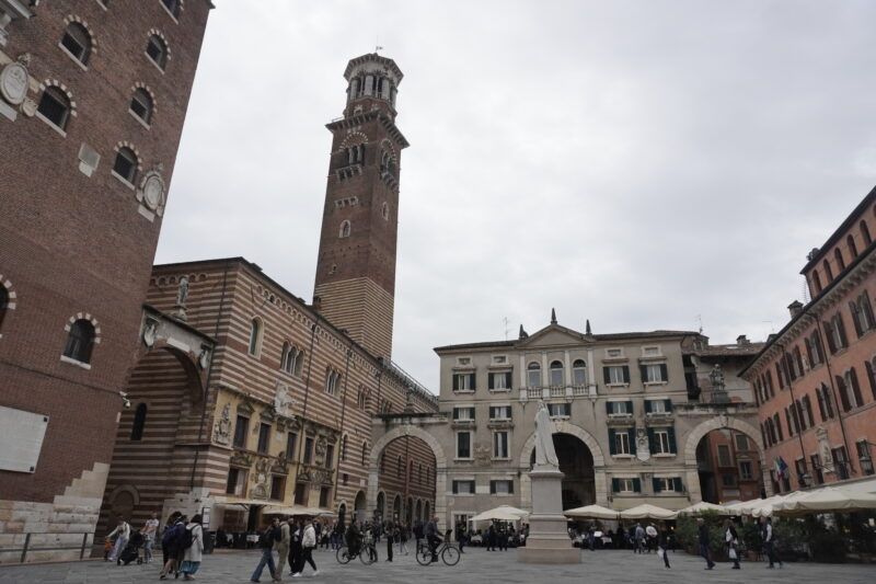 Piazza dei Signori Piazza dei Signori en el post de las 10 cosas gratis qué hacer en Verona