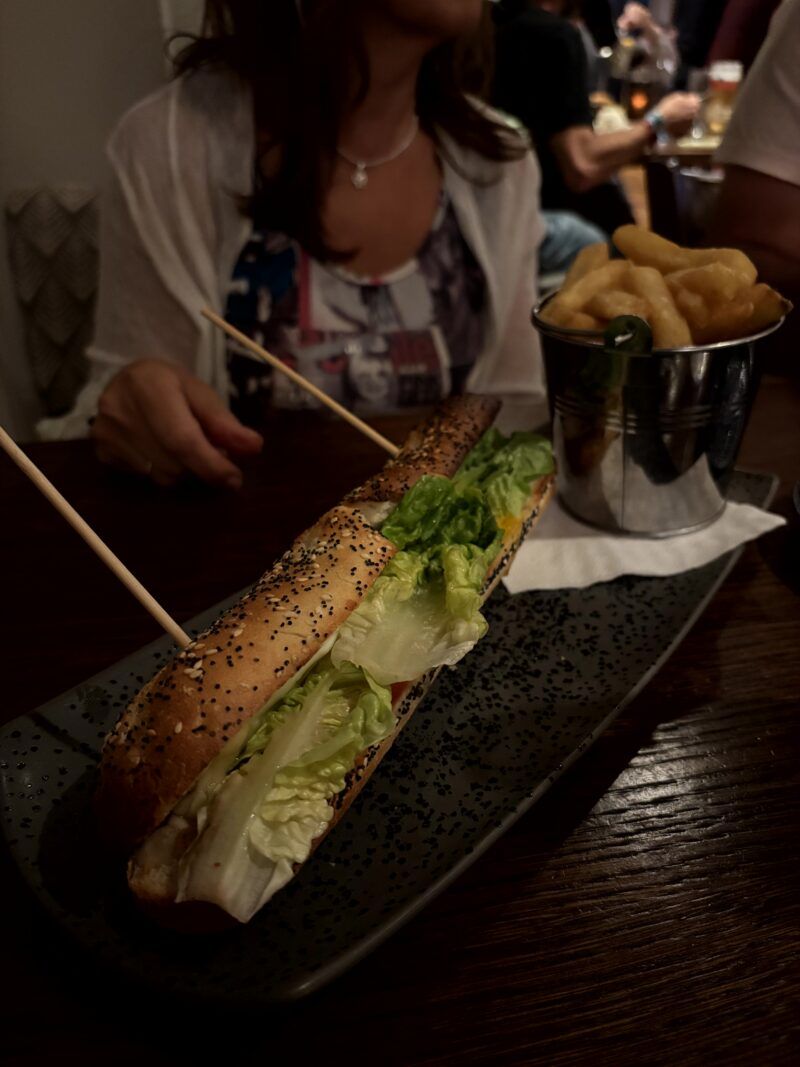 The Clayton Club The Clayton Club en el post de la Crítica Bulbens Bar & Bistro