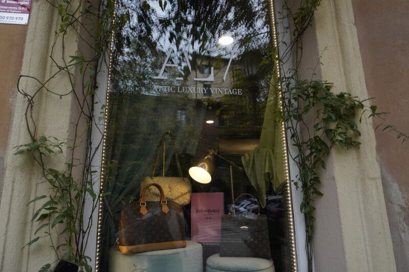 Attic Luxury Vintage Attic Luxury Vintage