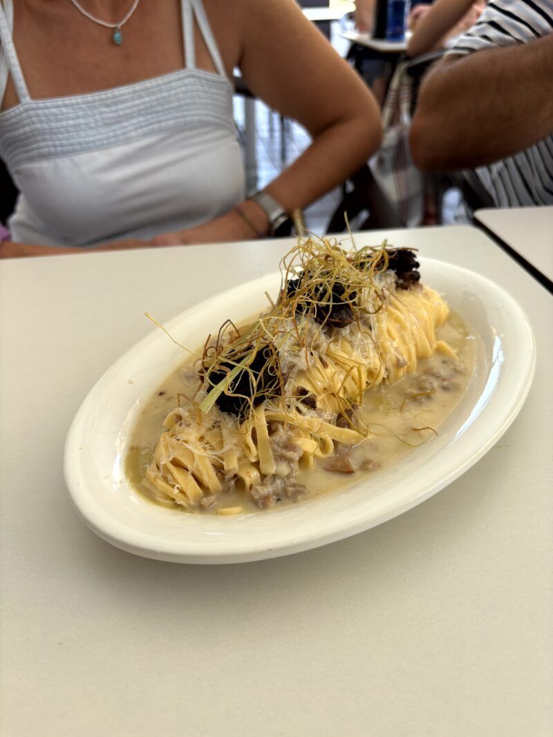 Tagliolini con Blanquet i Negre Tagliolini con Blanquet i Negre en el post de la Crítica Sardo Pasta Bar