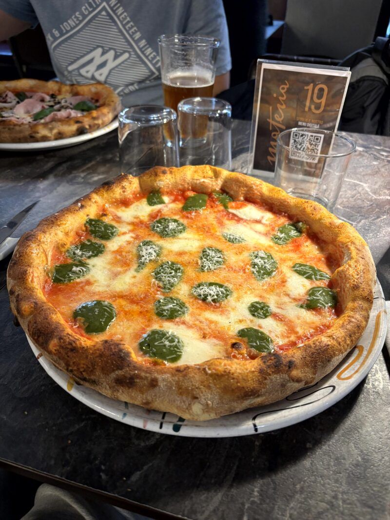 Pizza Margherita secondo MATERIA Pizza Margherita secondo MATERIA en el post de la Crítica MATERIA PIZZERIA