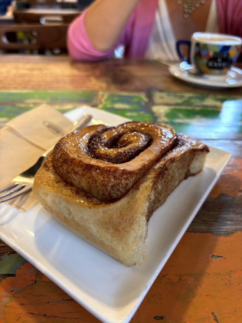 Cinnamon Roll Cinnamon Roll