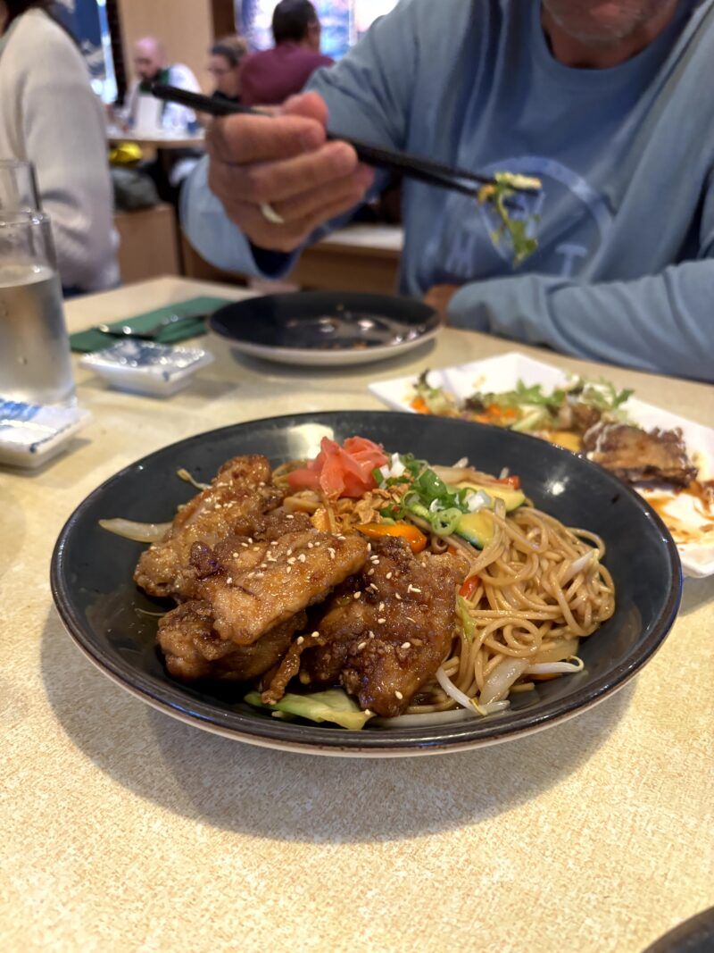 Yaki Soba Chicken Teriyaki Yaki Soba Chicken Teriyaki en el post de la Crítica Wabisabi Sushi and Noodles Bar