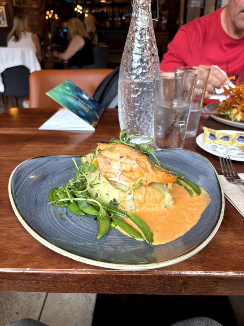 Oven Roasted Salmón with King Prawns Oven Roasted Salmón with King Prawns en el post de la Crítica The Northern Whig