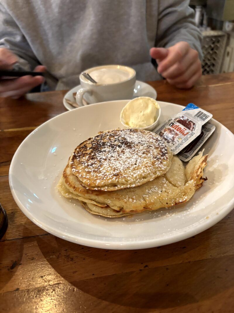 Pancakes con Nutella y Miel Pancakes con Nutella y Miel